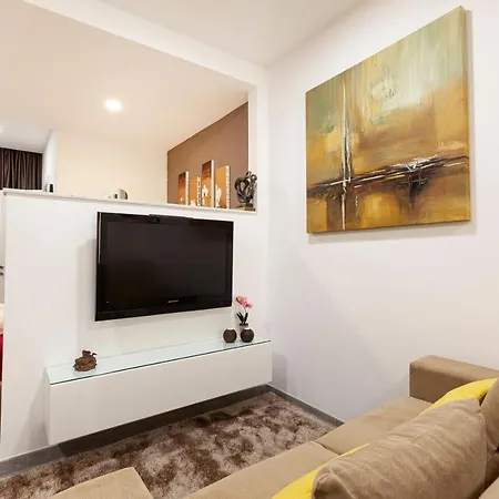 Διαμέρισμα Ca2 - Prime Location - Modern & Lovely Studio