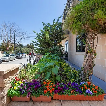 Ca2 - Prime Location - Modern & Lovely Studio